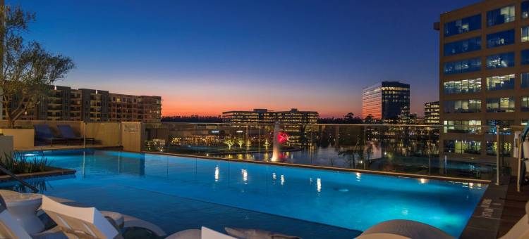 哈格斯兰丁伍德兰斯希尔顿安泊酒店(Embassy Suites by Hilton the Woodlands® at Hughes Landing)图片