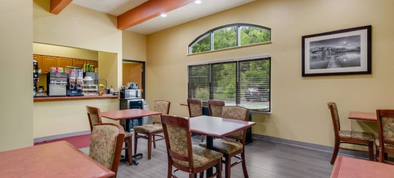 独立镇美洲最佳价值套房酒店(Americas Best Value Inn and Suites Independence)图片