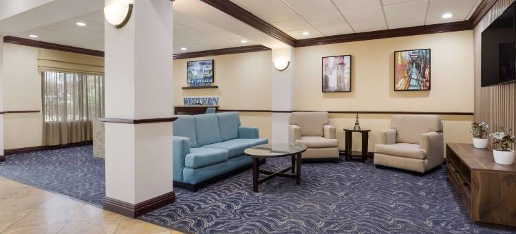 科菲维尔中央商务区贝斯特韦斯特套房酒店(Best Western Coffeyville Central Business District Inn and Suites)图片