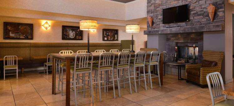 凤凰城贝蒙特/坦佩大学酒店及套房by Wyndham(Baymont Inn & Suites by Wyndham Tempe University/Phoenix)图片