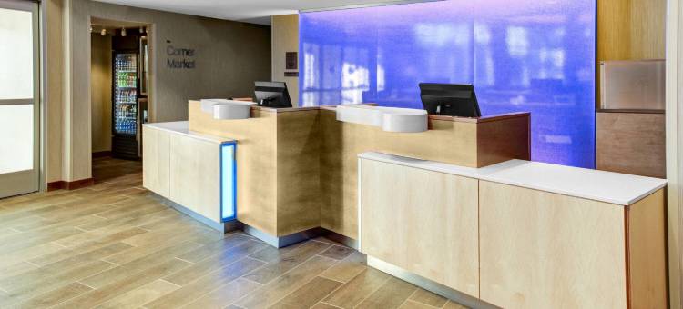 科德角海恩尼斯万枫酒店及套房(Fairfield Inn & Suites Cape Cod Hyannis)图片