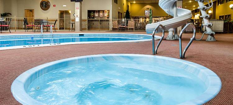 加登城US-83号公路凯隆酒店(Clarion Inn)图片