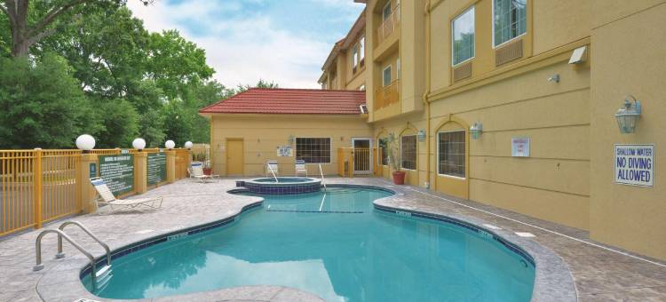 萨凡纳机场普勒拉昆塔温德姆套房酒店(La Quinta Inn & Suites by Wyndham Savannah Airport - Pooler)图片