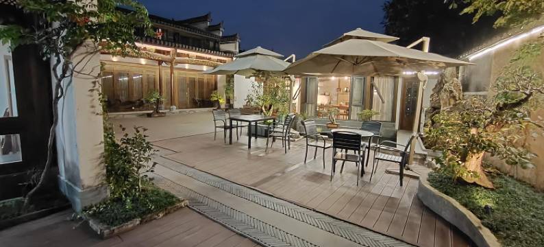 宏村芝兰幽梦倚湖景观民宿(宏村景区店)图片