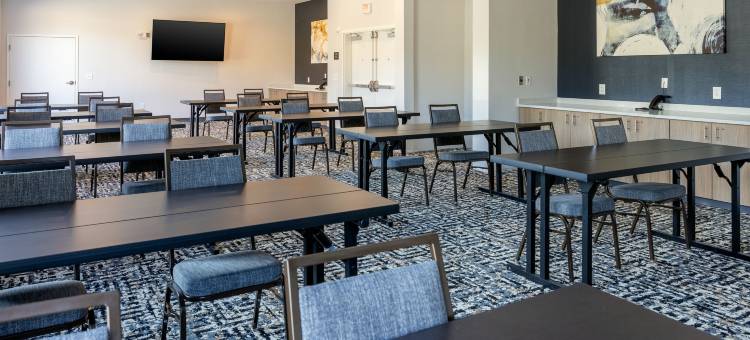 康顿河石公园TownePlace套房酒店(TownePlace Suites Canton Riverstone Parkway)图片
