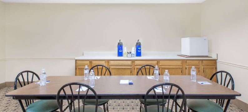 富兰克林温德姆麦客达客栈及套房酒店(Microtel Inn & Suites by Wyndham Franklin)图片