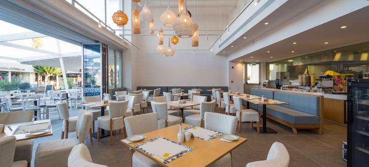 布达拉斯广场酒店(Protaras Plaza Hotel)图片