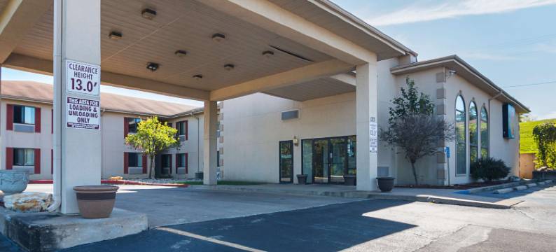 密苏里汉尼拔 6 号汽车旅馆(Motel 6 Hannibal, MO)图片