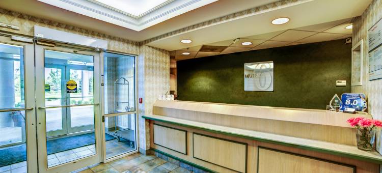 安大略省亨茨维尔6号汽车旅馆(Motel 6 Huntsville, on)图片