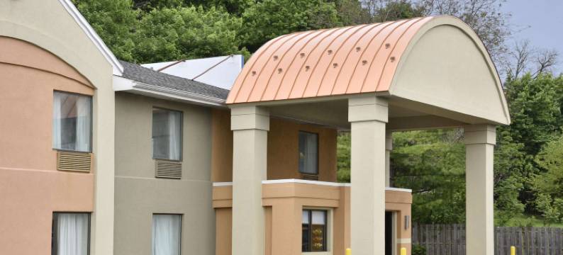 艾伦顿多尼豪生套房酒店(Howard Johnson by Wyndham Allentown/Dorney Hotel & Suites)图片