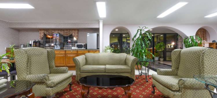 伯勒森沃斯堡速8酒店(Super 8 by Wyndham Burleson Fort Worth Area)图片