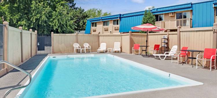 斯波坎瓦利华美达酒店(Ramada by Wyndham Spokane Valley)图片