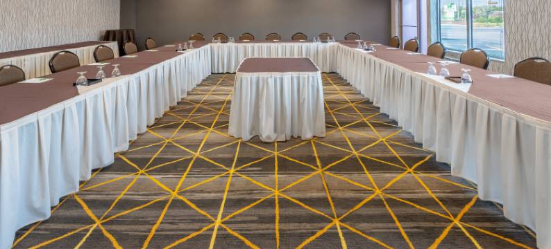 沃索罗斯柴尔德假日套房酒店(Holiday Inn & Suites WAUSAU-ROTHSCHILD by IHG)图片