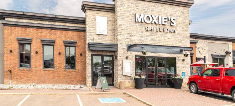 红鹿桑德曼酒店(Sandman Hotel Red Deer)图片