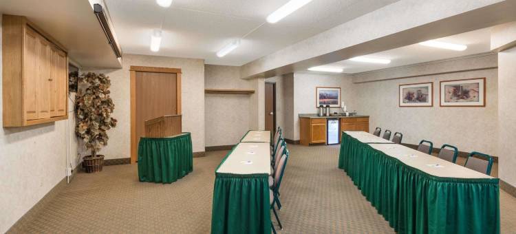 博兹曼戴斯套房酒店(Days Inn & Suites by Wyndham Bozeman)图片