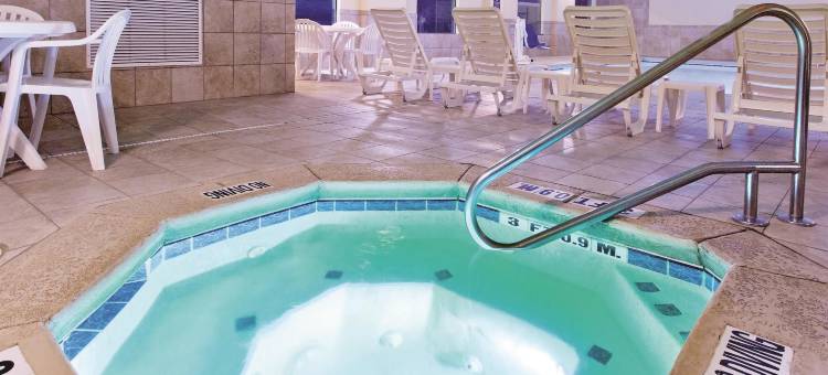 华纳罗宾斯-罗宾斯空军基地拉昆塔温德姆套房酒店(La Quinta Inn & Suites by Wyndham Warner Robins - Robins AFB)图片