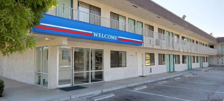 波特维尔6号汽车旅馆(Motel 6 Porterville, CA)图片