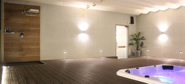 波泰尔拉詹斯阿比南丹酒店(Hotel Rajhans Abhinandan)图片