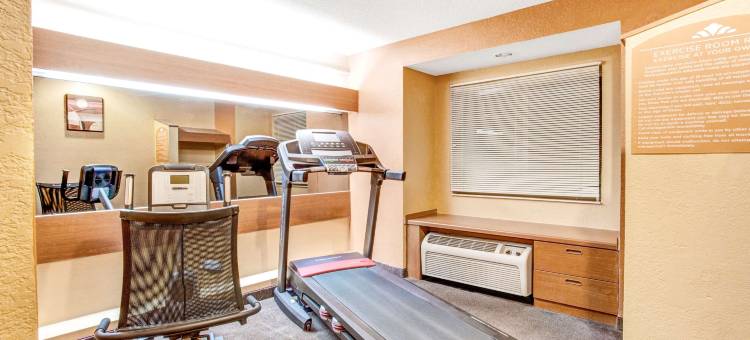 Microtel Inn & Suites by Wyndham Newport News Airport图片