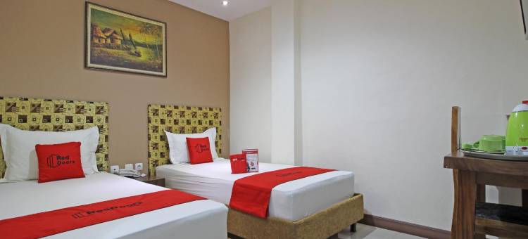 红多兹酒店-靠近311大学(RedDoorz Near Uns Solo)图片