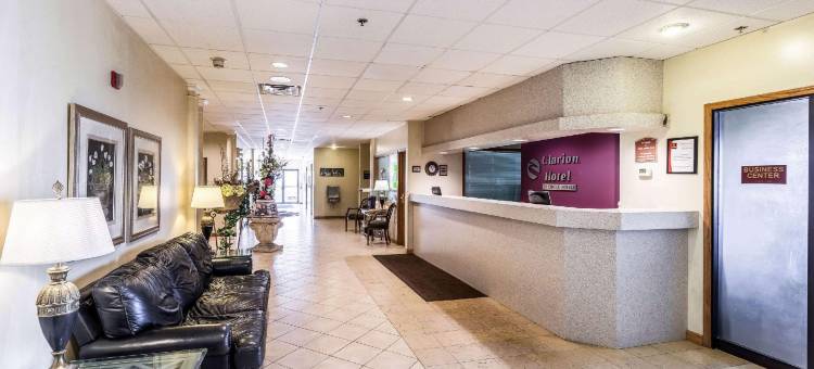 巴拉布活动中心温德姆阿美瑞辛套房酒店(AmericInn & Suites By Wyndham Baraboo Event Center)图片