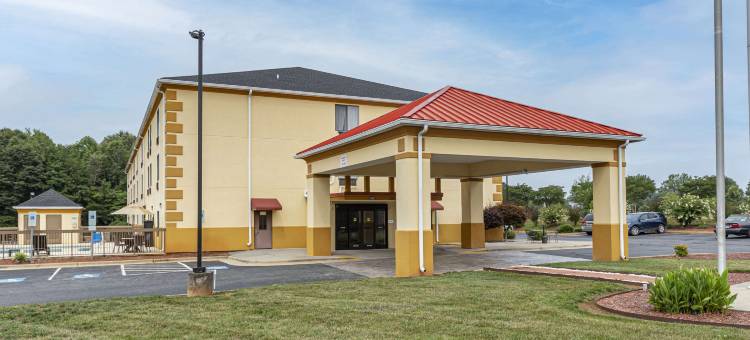 莫克斯维尔 I-40 舒适套房酒店(Comfort Inn & Suites Mocksville I-40)图片