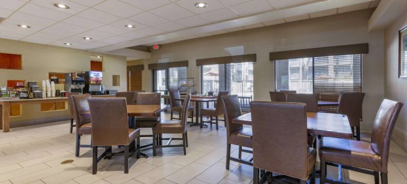 斯科特斯德雷鸟贝斯特韦斯特优质套房酒店(Best Western Plus Scottsdale Thunderbird Suites)图片