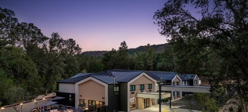 The Inelle, Oakhurst Yosemite, a Tribute Portfolio Hotel图片