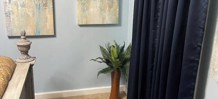 2 bdrm, sleeps 7 apartment. Pet friendly. Pool onsite. Outdoor grill. Hazard, KY图片