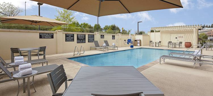 希尔顿欢朋套房酒店-萨克拉门托CSUS(Hampton Inn & Suites Sacramento at Csus)图片