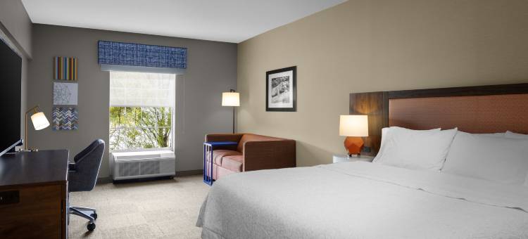 威廉斯堡广场州立学院欢朋酒店套房(Hampton Inn & Suites State College at Williamsburg Square)图片