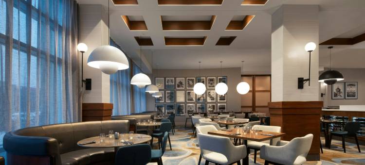 蒙特利尔机场万豪万怡酒店(Courtyard Montreal Airport)图片