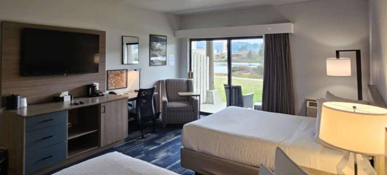 埃奇沃特套房酒店-傲途格精选酒店(Edgewater Inn and Suites, Ascend Hotel Collection)图片