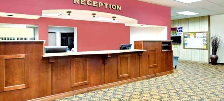 沃辛顿诺伍德套房酒店(Norwood Inn & Suites Worthington)图片
