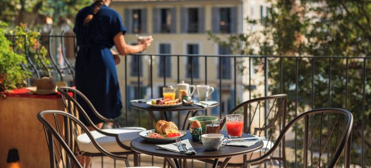 楼卡伦(Lou Calen)图片