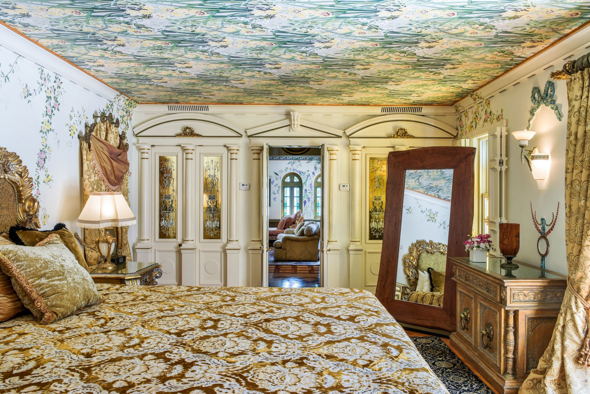 The Villa Casa Casuarina Over view