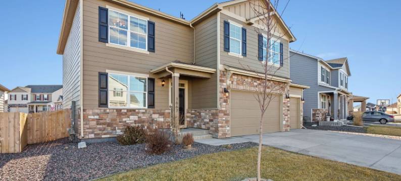 新！适合家庭的住宅，配有台球桌，特大号床(New! Family-Friendly Home with Pool Table, King Beds)图片