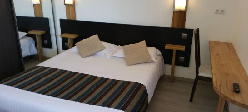 雷希德拉之家酒店(Appart'Hotel Residella House Room & Kitchen Avignon le Pontet)图片