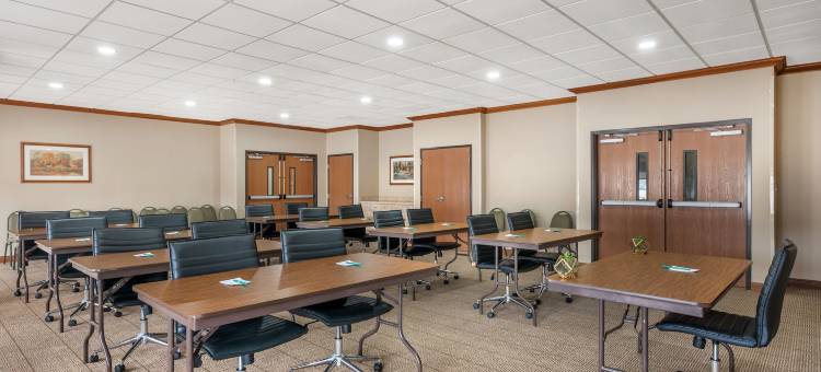 鲁格波特 - 欧文斯伯勒北部品质酒店客栈及套房(Quality Inn & Suites Rockport - Owensboro North)图片