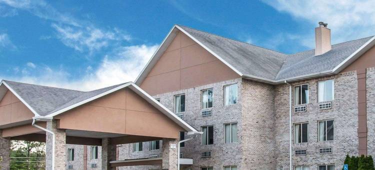 白厅舒适酒店 - 近密歇根冒险乐园(Comfort Inn Whitehall Near Michigan's Adventure)图片