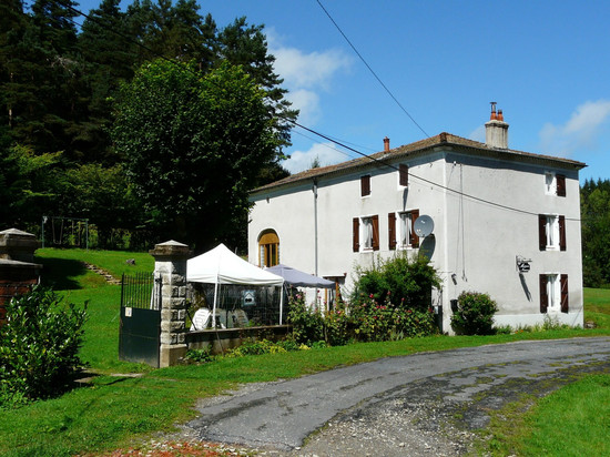 格兰德瓦新宅旅馆