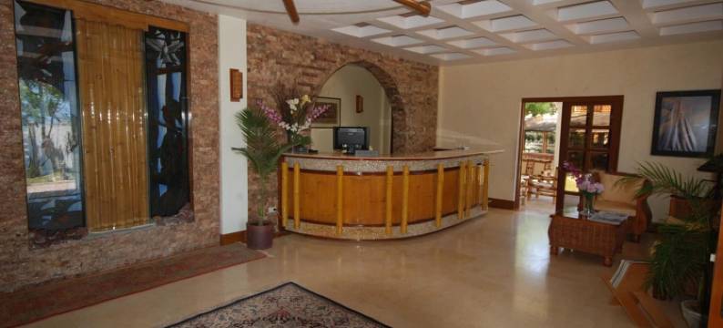 拉帕罗拉兰海滩度假村(La Parola Orchids Beach Resort)图片