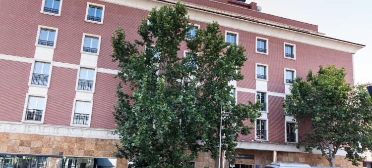 克莱门特巴拉哈斯酒店(Clement Barajas)图片