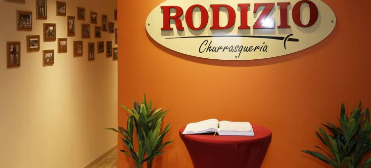 拉迪泽欧帕迪尔波恩餐厅酒店(Hotel Restaurant Rodizio Paderborn)图片