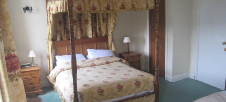 OYO 玫瑰与皇冠酒店(Rose & Crown Hotel)图片