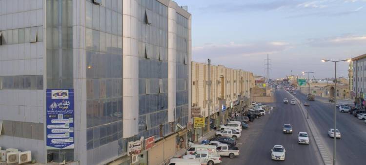卡希姆 4 号阿尔伊艾里服务式公寓酒店(Al Eairy Furnished Apartments Qassim 4)图片