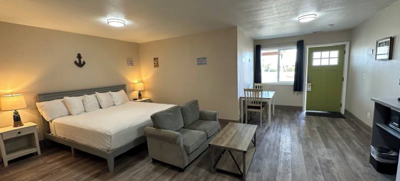 海滨套房酒店(Coastal Inn and Suites)图片