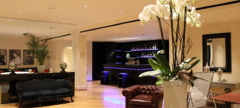 斯里酒店(Siri Hotel)图片