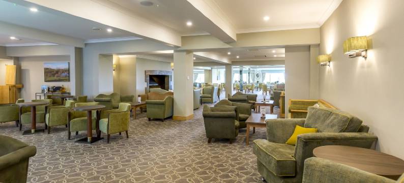 赫尔利顿湖酒店(Hellidon Lakes Hotel)图片