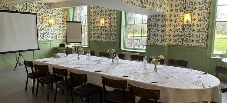 斯托克城广场(Stoke Place- Part of the Cairn Collection)图片